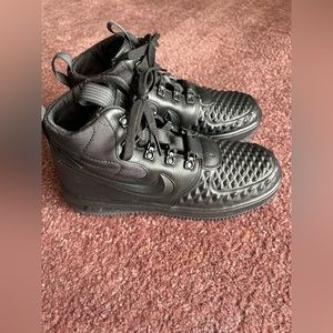 Nike Lunar Force boys/women’s sneakers